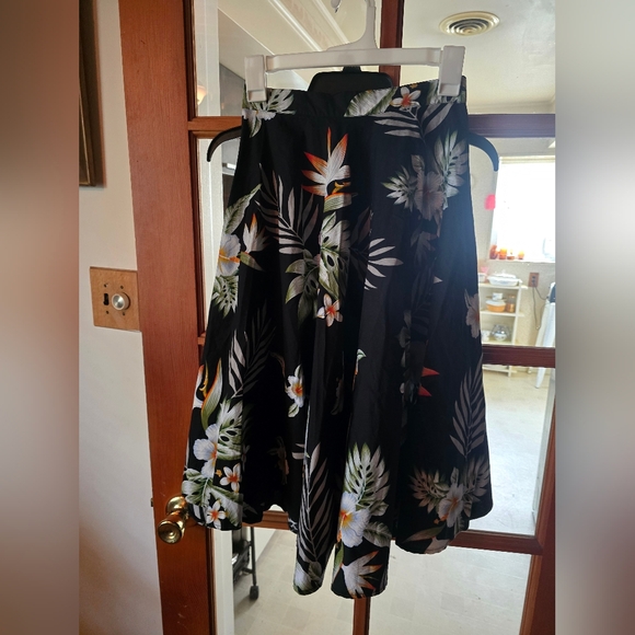 Hell Bunny Dresses & Skirts - Hell Bunny Vixen Skirt Xs